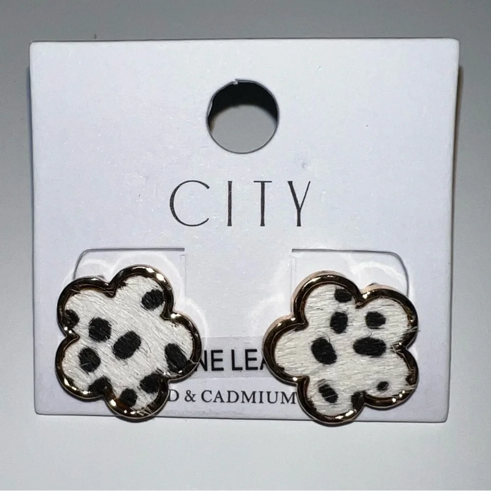Animal Print Earrings - Picture 3 of 4